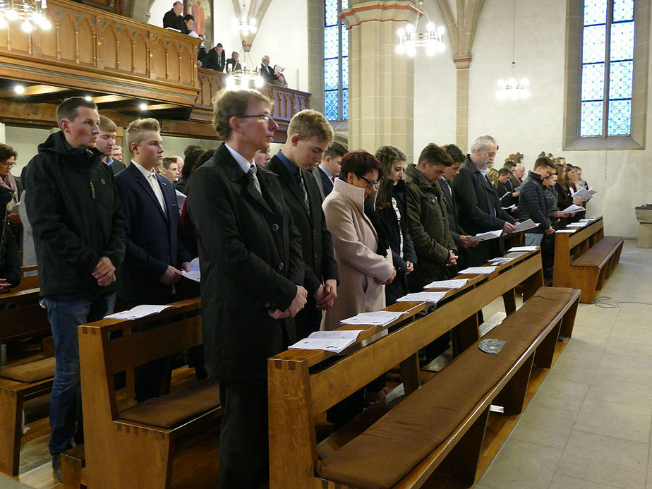 Firmung 2017 in Naumburg (Foto: Karl-Franz Thiede)